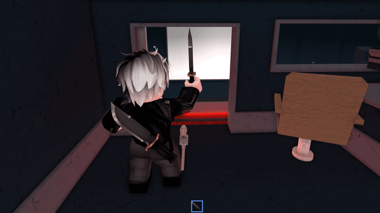 How to Throw a Knife in MM2 on PC